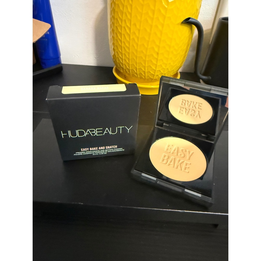 Huda Beauty Easy Bake and Snatch Pressed  Powder Banana Bread 8.5g new